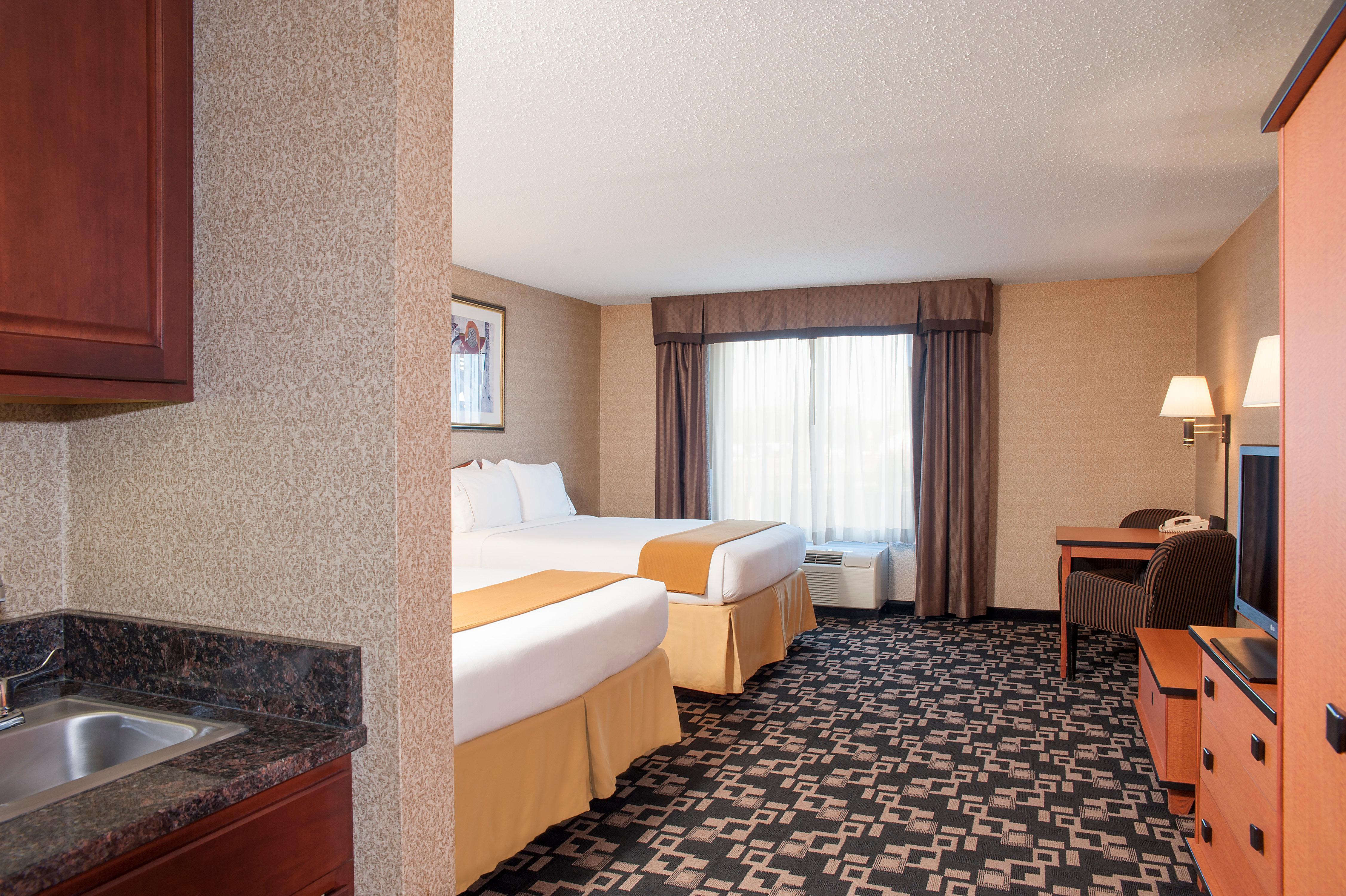 Holiday Inn Express Hotel & Suites Greenwood Eksteriør bilde