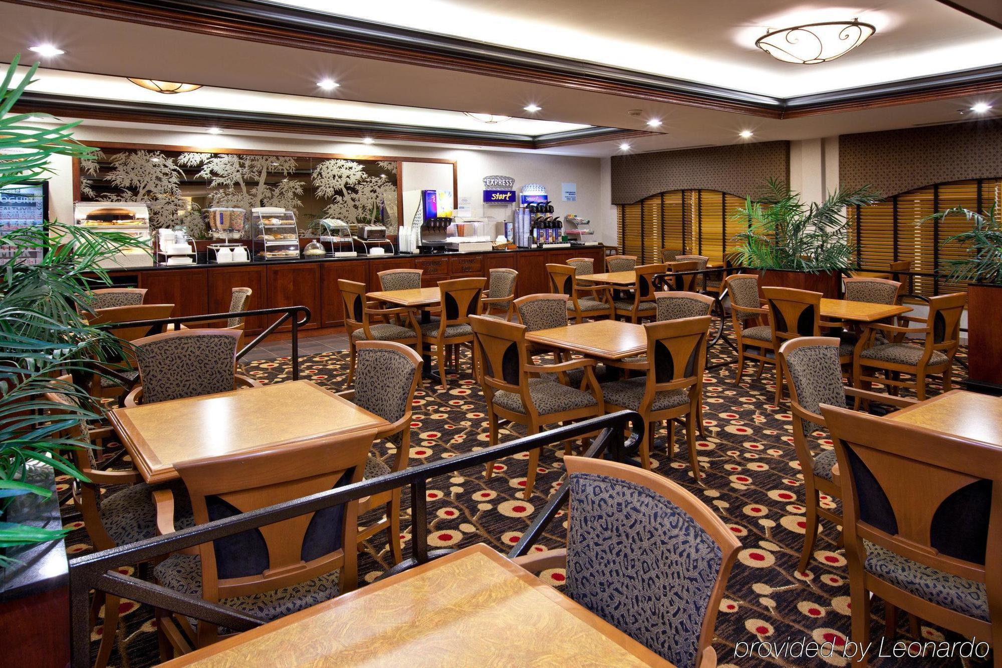 Holiday Inn Express Hotel & Suites Greenwood Eksteriør bilde